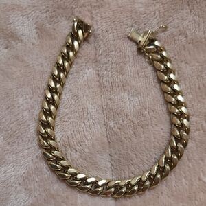 10k Gold Cuban Classic Bracelet. Size 9